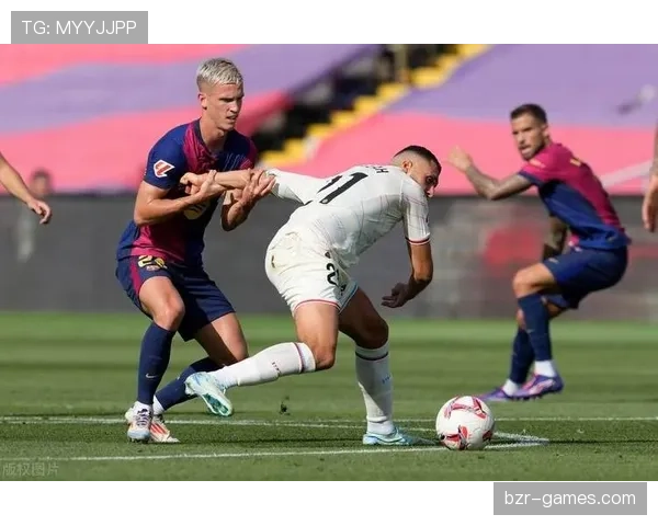 桑普多明戈防守端表现亮眼，稳固后防成球队状态回升关键